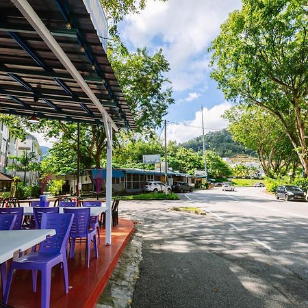 Ees Whale House - Homestay 3 Min Walk To Beach Batu Feringgi Exteriér fotografie